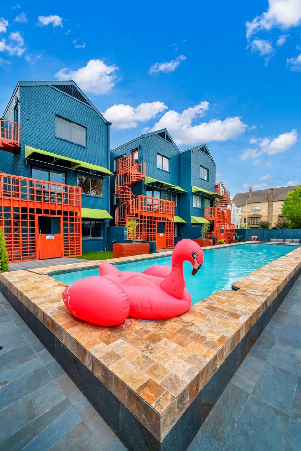 Swimming pool