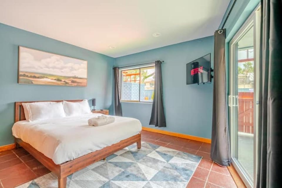 Bed, Bedroom