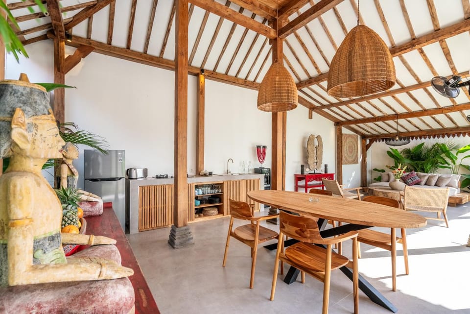 Living room, Seating area, Dining area, kitchen