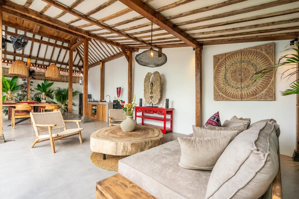 Living room, Seating area, kitchen