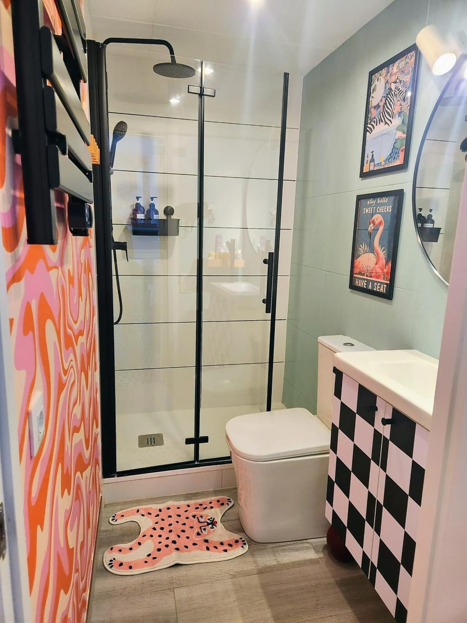 Groovy Feelin' Studio Apartment in L'Hospitalet de Llobregat