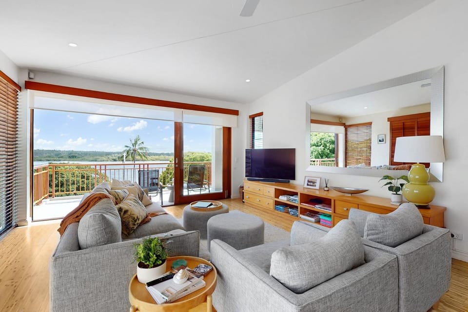 Natural landscape, TV and multimedia, View (from property/room), Balcony/Terrace, Living room, Seating area
