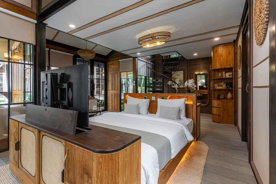Bed, TV and multimedia, Photo of the whole room, Bedroom