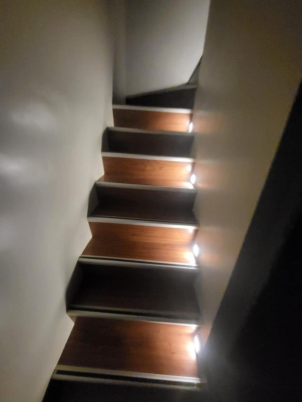 Cozy & Complete 2-Floors Panglao, 2-Wifi, 5 Beds Apartment in Panglao