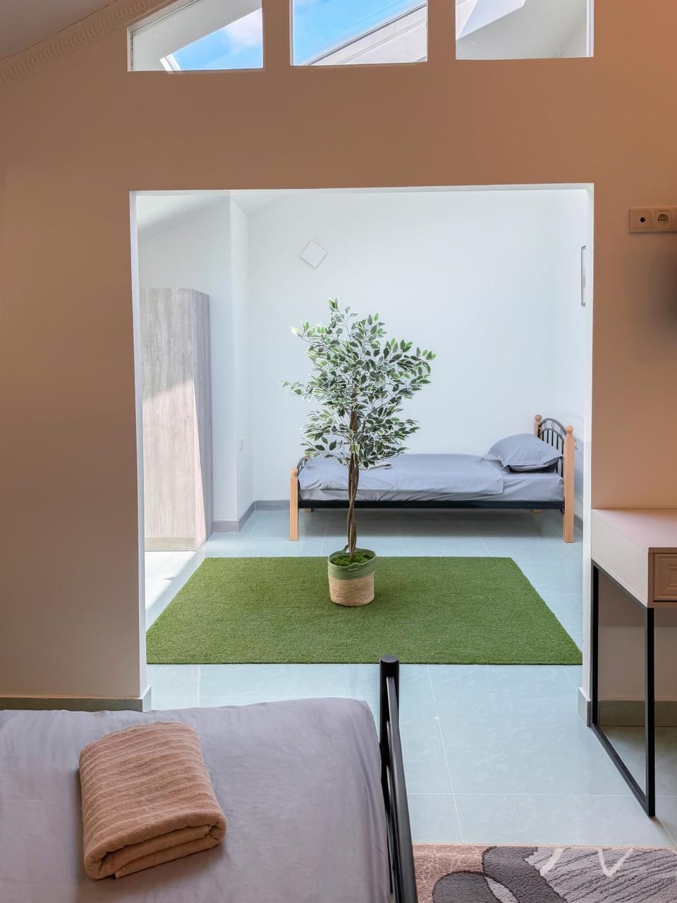 Bed, Bedroom