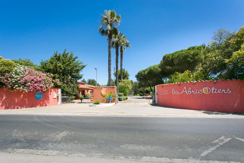 Camping maeva Escapades Les Abricotiers Campground/ 
RV Resort in Argeles-sur-Mer