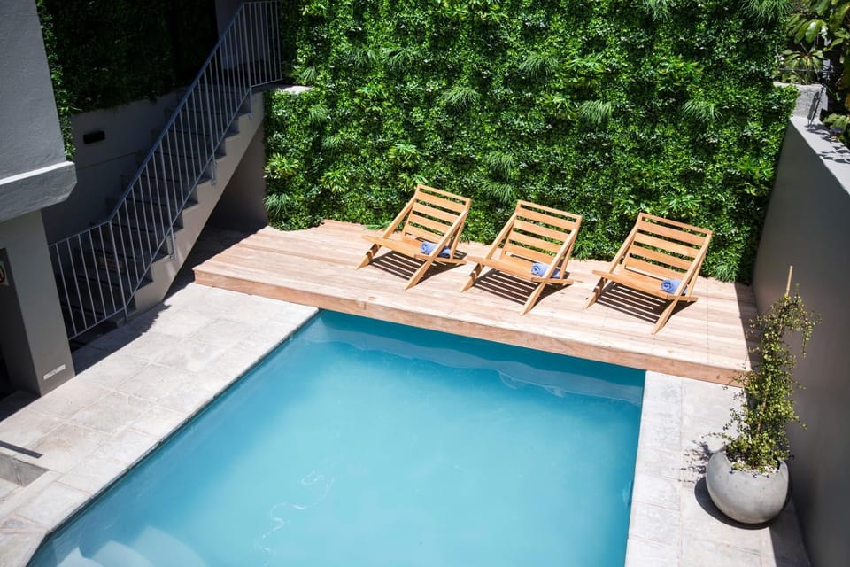 Swimming pool, sunbed