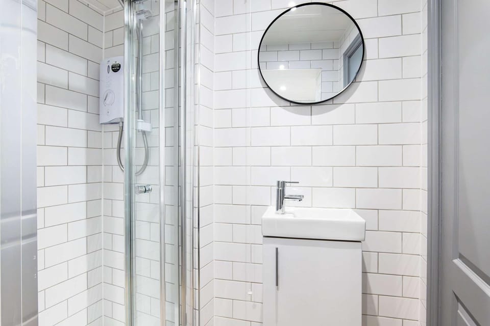 Edinburgh City Centre & Shore - Free Parking -WiFi Apartment in Edinburgh