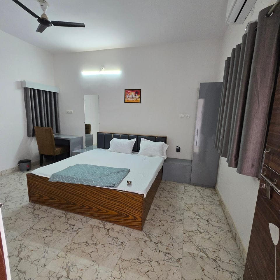 Leela home stay - Single room with washroom Apartment in India