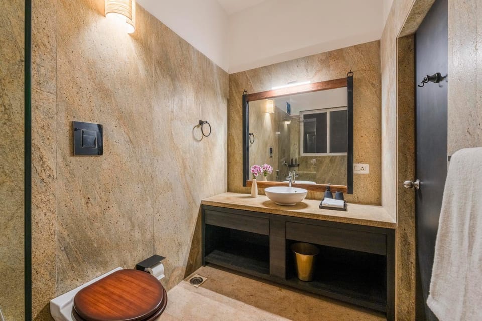 Nilayam Uday 6 BHK By Aquatica Stays Villa in Mandrem