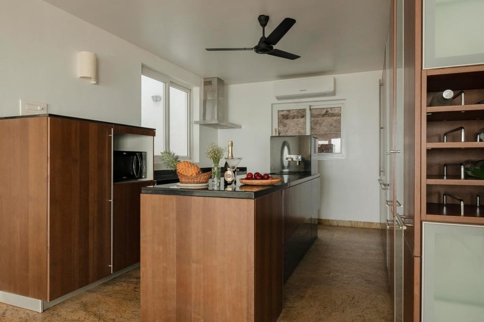 Nilayam Uday 6 BHK By Aquatica Stays Villa in Mandrem