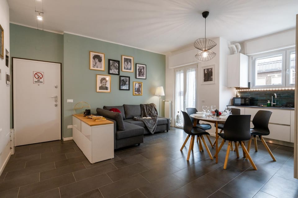 Living room, Photo of the whole room, kitchen
