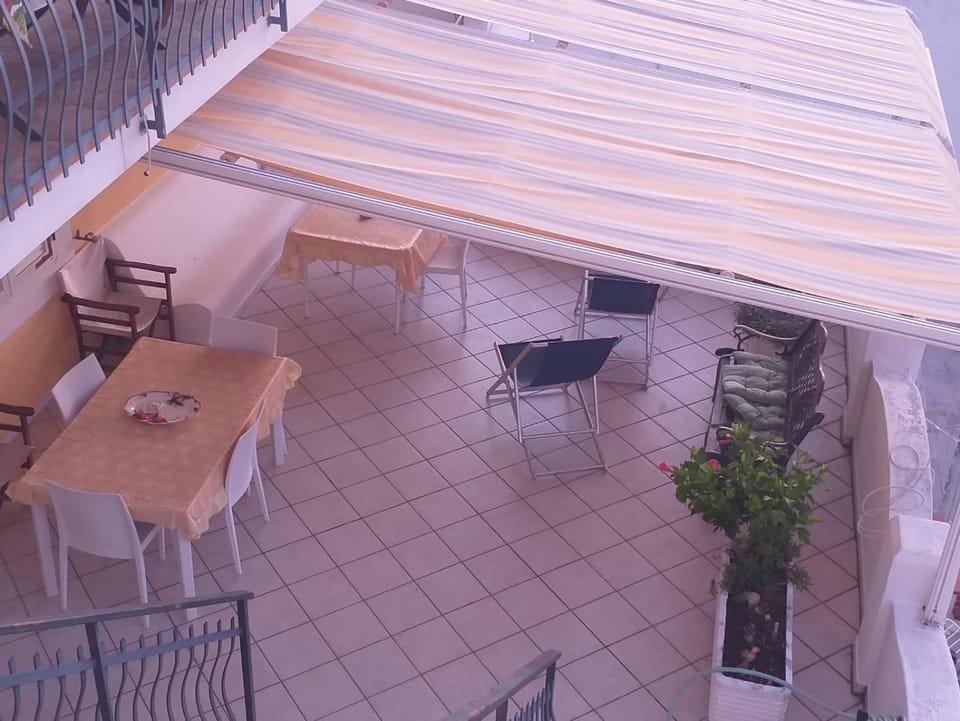 Patio, Day, View (from property/room), Balcony/Terrace, Dining area