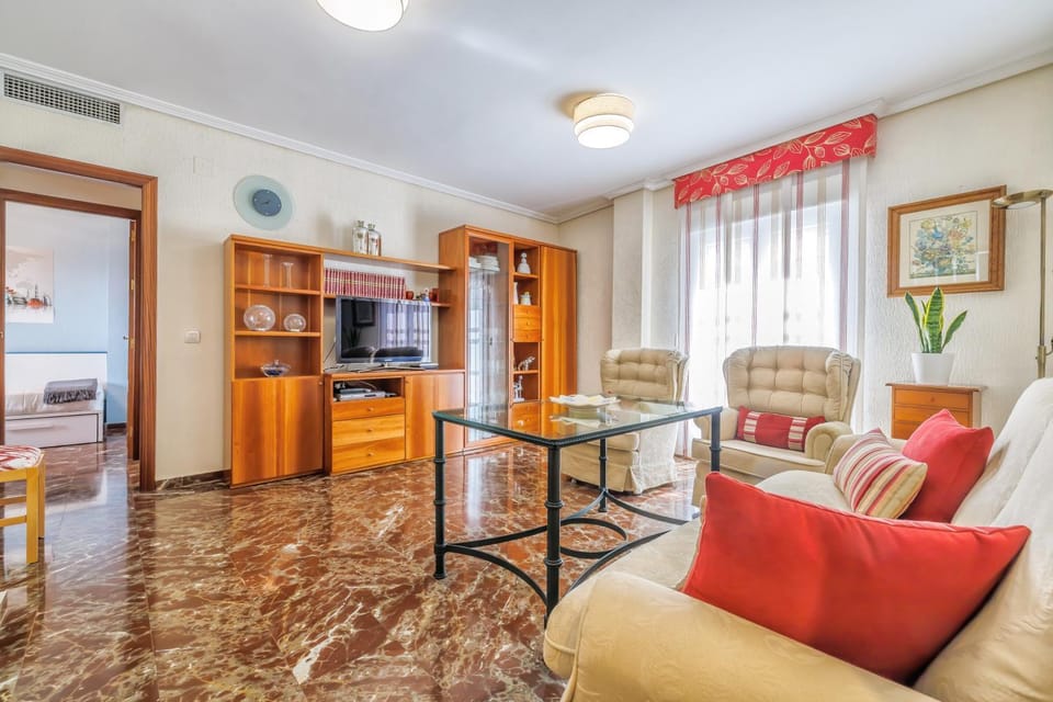 TV and multimedia, Living room, Seating area, heating, air conditioner