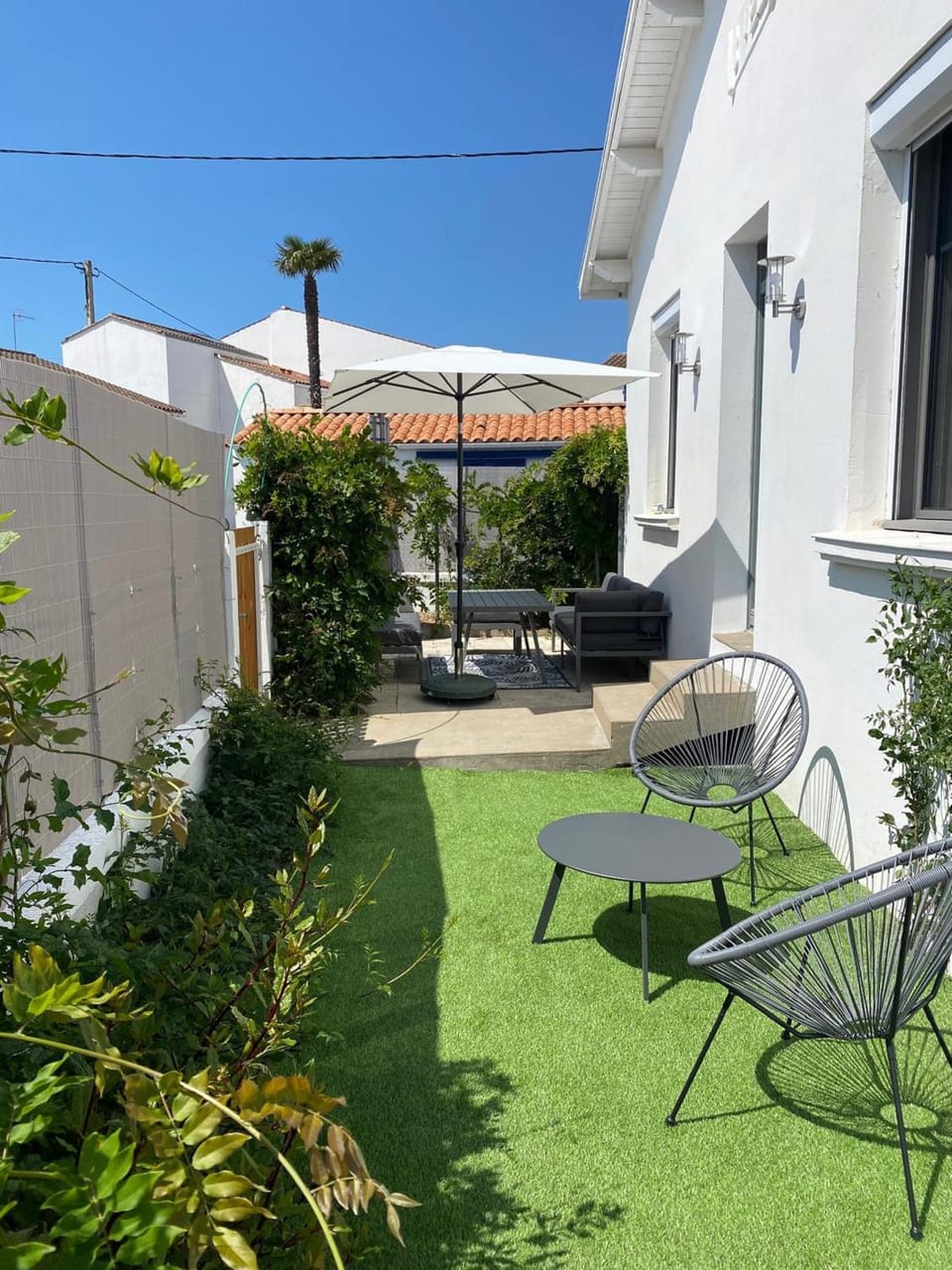 Patio, Garden, sunbed