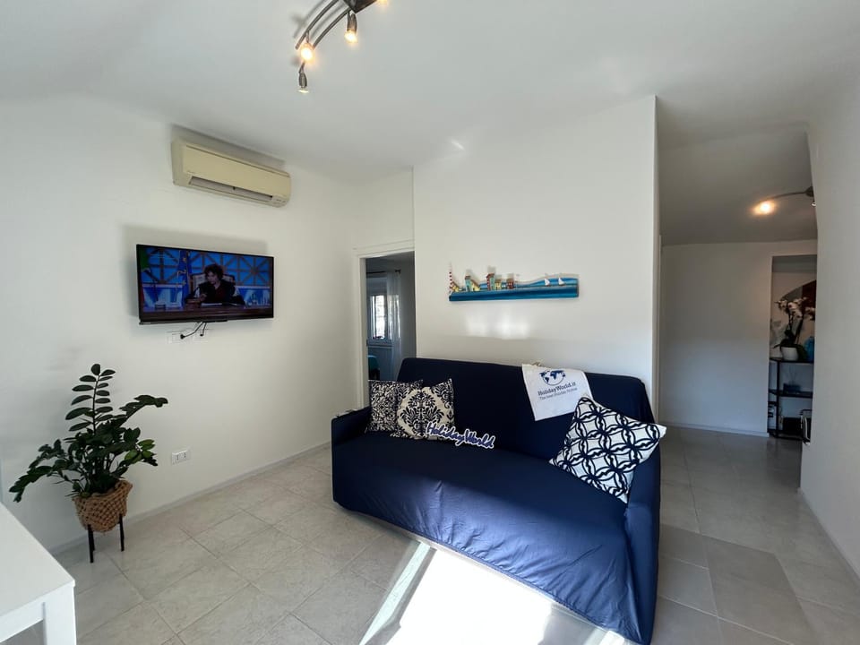 TV and multimedia, Living room, air conditioner