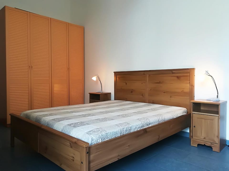 Bed, Photo of the whole room, Bedroom, wardrobe
