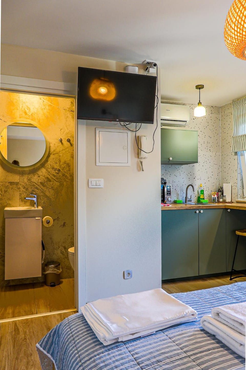 Studio Ljuba Cozy Modern Escape in Split Apartment in Split