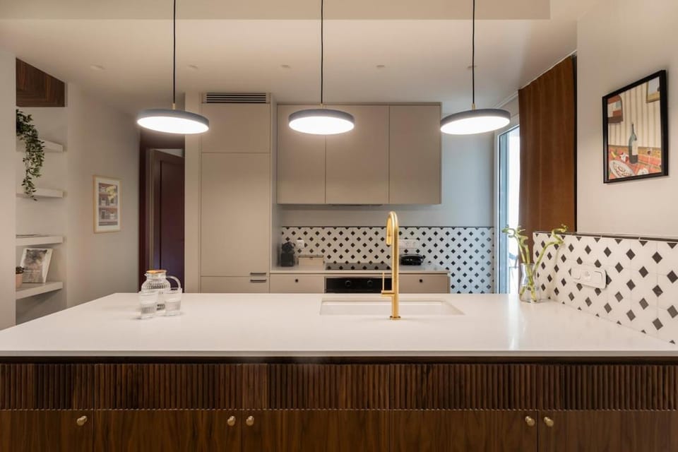 Immaculate Modern Kypseli Apt - Next to Kanari Sq Apartment in Athens