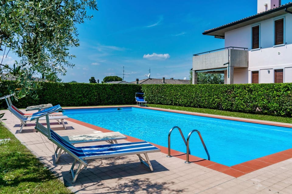Pool view, Swimming pool
