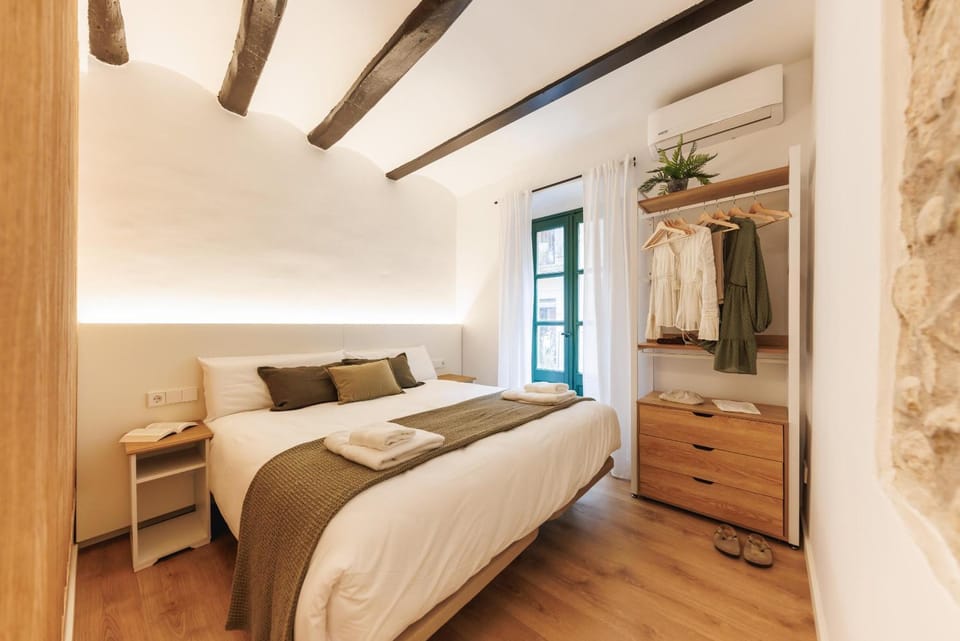 Bed, Bedroom, wardrobe