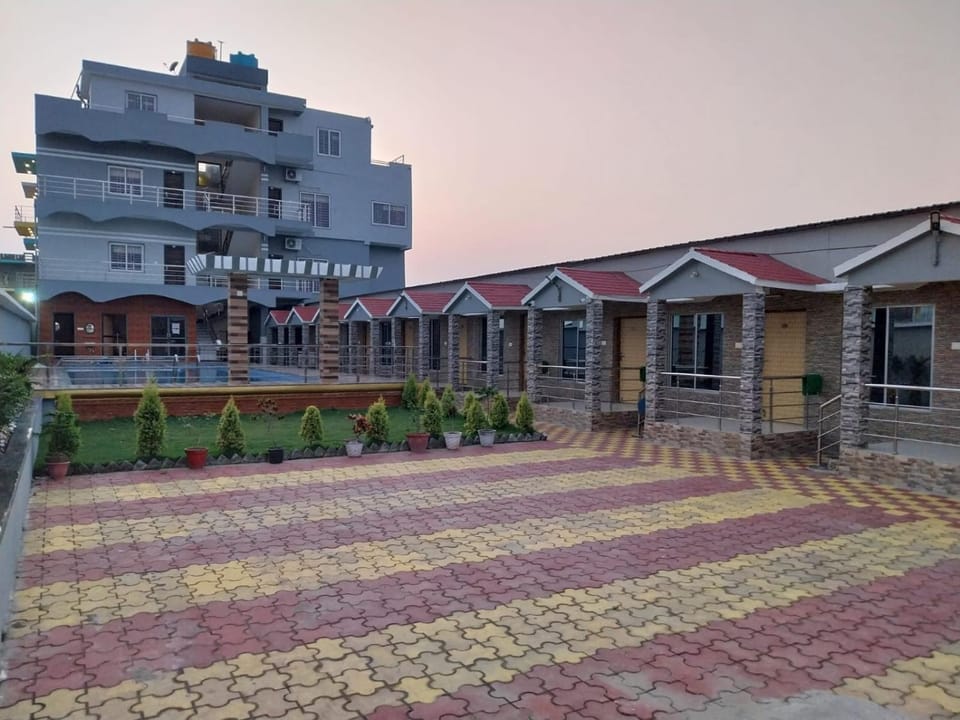 Property building, Day