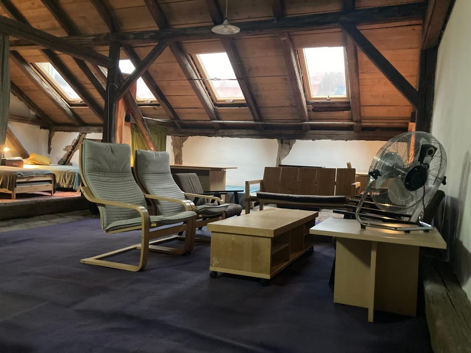 Seating area