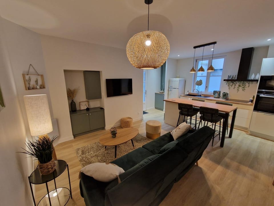 TV and multimedia, Seating area