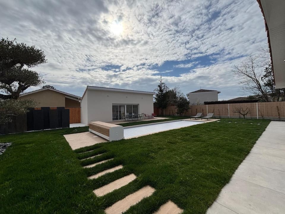 Garden, Pool view