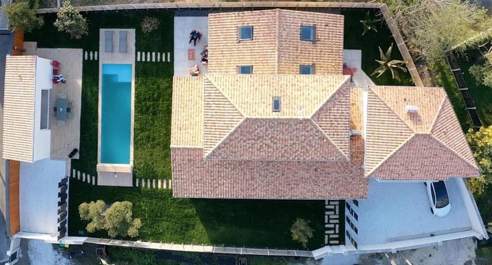 Bird's eye view, Swimming pool, Parking