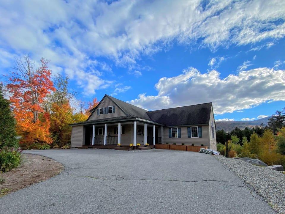 HL96 Single family home with views and lots of space Privacy convenience AC and style House in Carroll