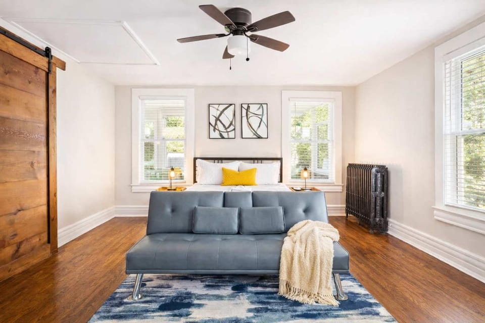 Cozy & Updated Unit in the Heart of the Highlands Apartment in Jefferson County