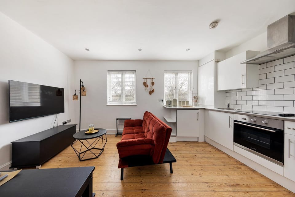 TV and multimedia, Kitchen or kitchenette, Living room