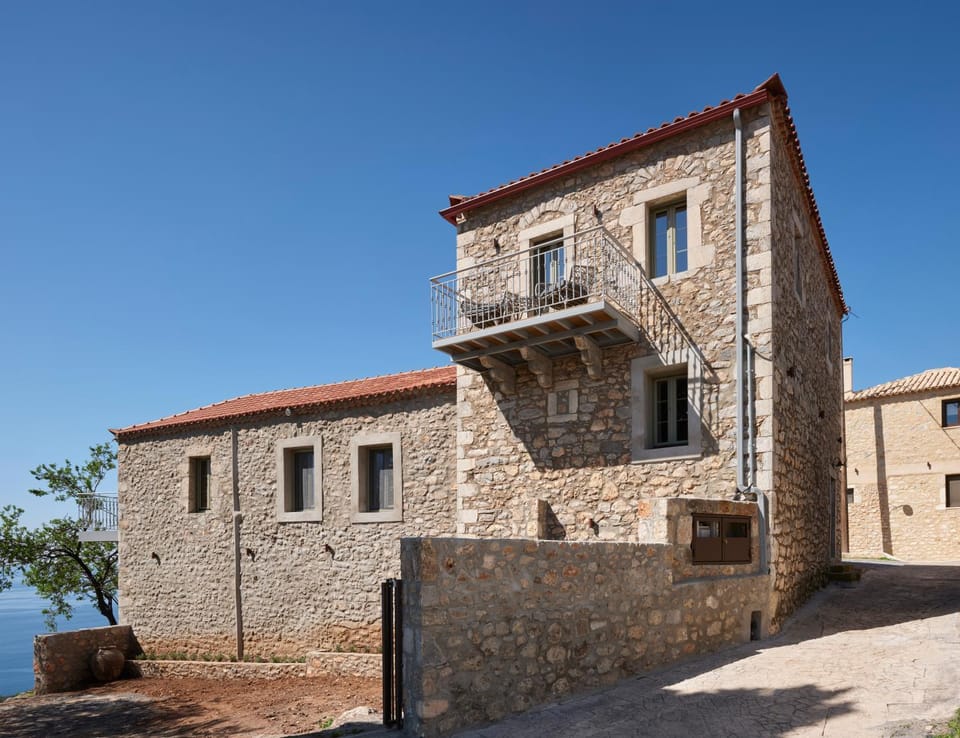Rubeas Towers - Pyrgos Towers Complex House in Messenia