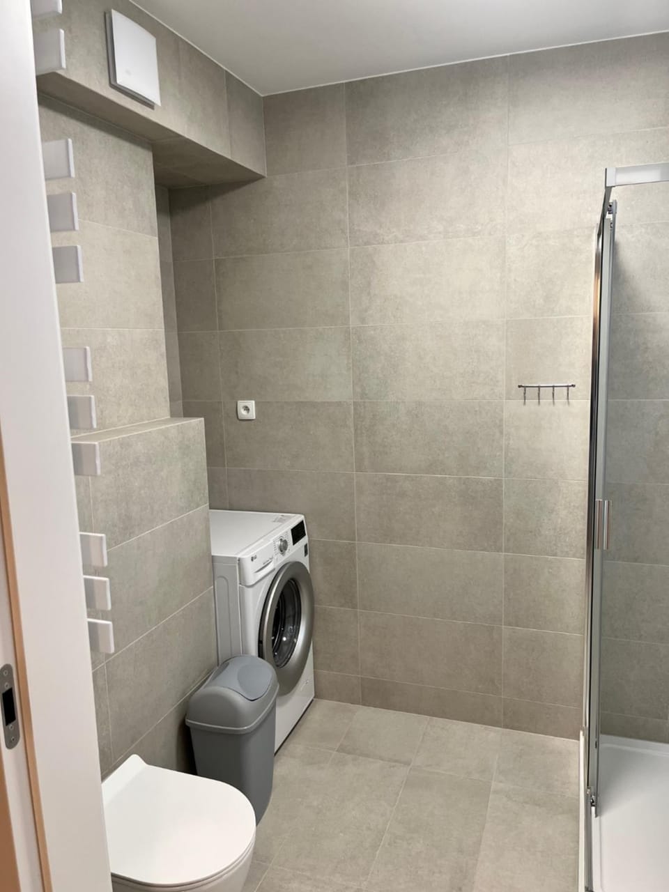 Apartament Julia 1-3 os Starowapiennikowa 42a z balkonem, klimatyzacją i miejscem parkingowym Apartment in Poland