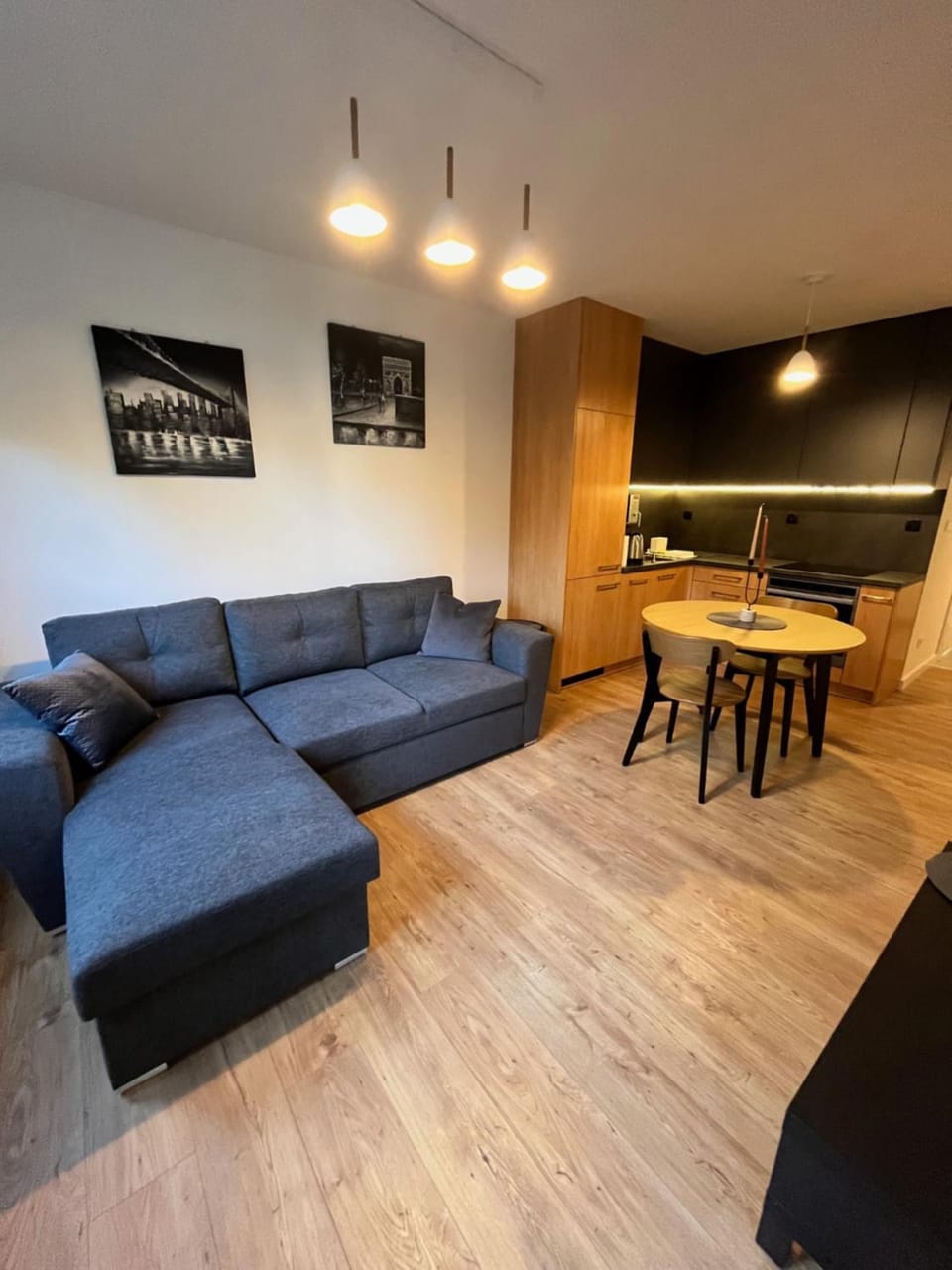 Apartament Julia 1-3 os Starowapiennikowa 42a z balkonem, klimatyzacją i miejscem parkingowym Apartment in Poland