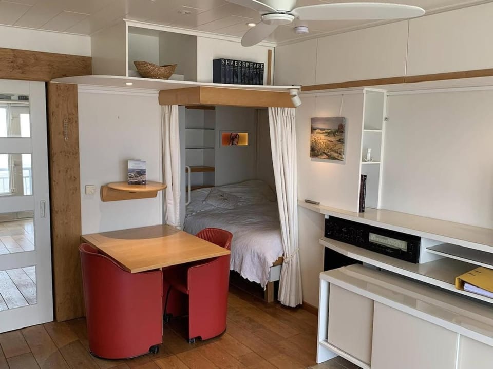 Skye Boat Apartment in Middelkerke