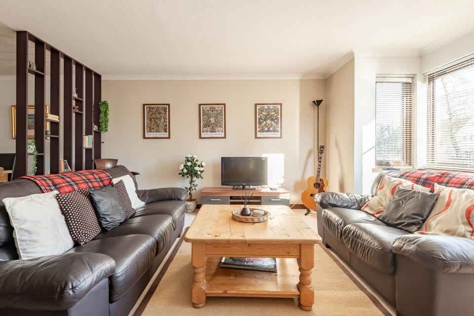 Communal lounge/ TV room, Living room