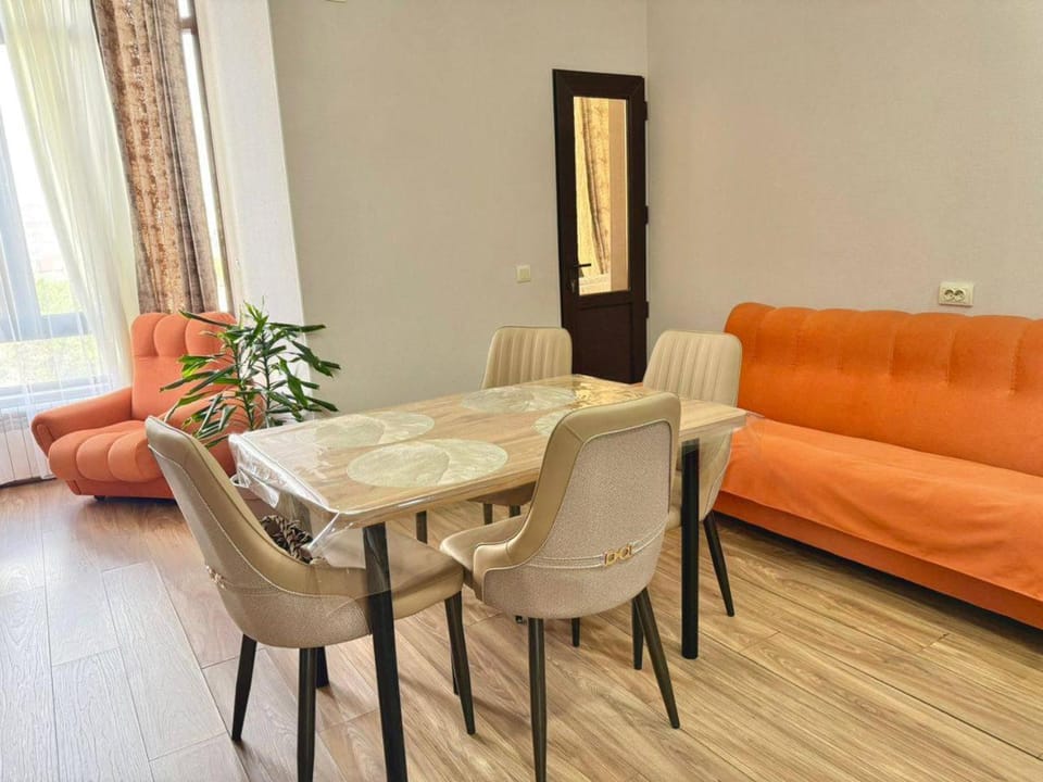 Living room, Seating area, Dining area