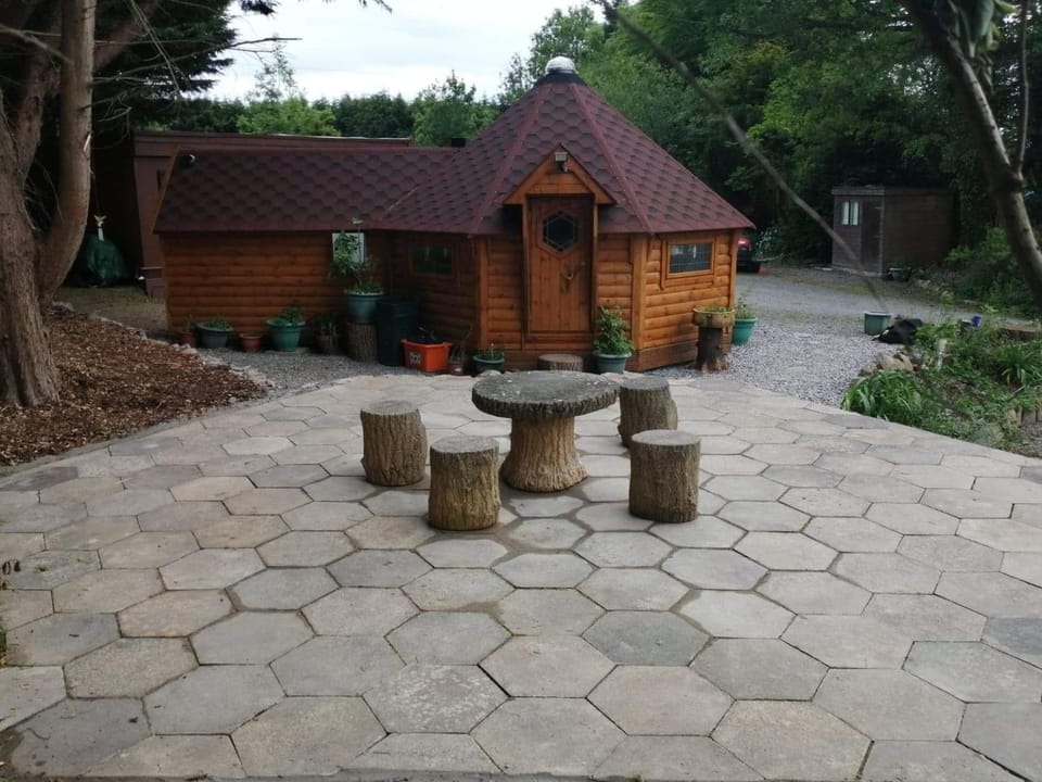 The Cabin & hot tub at Ashleigh House Cabin in Wales