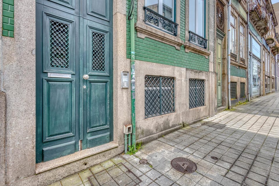 Property building, Street view