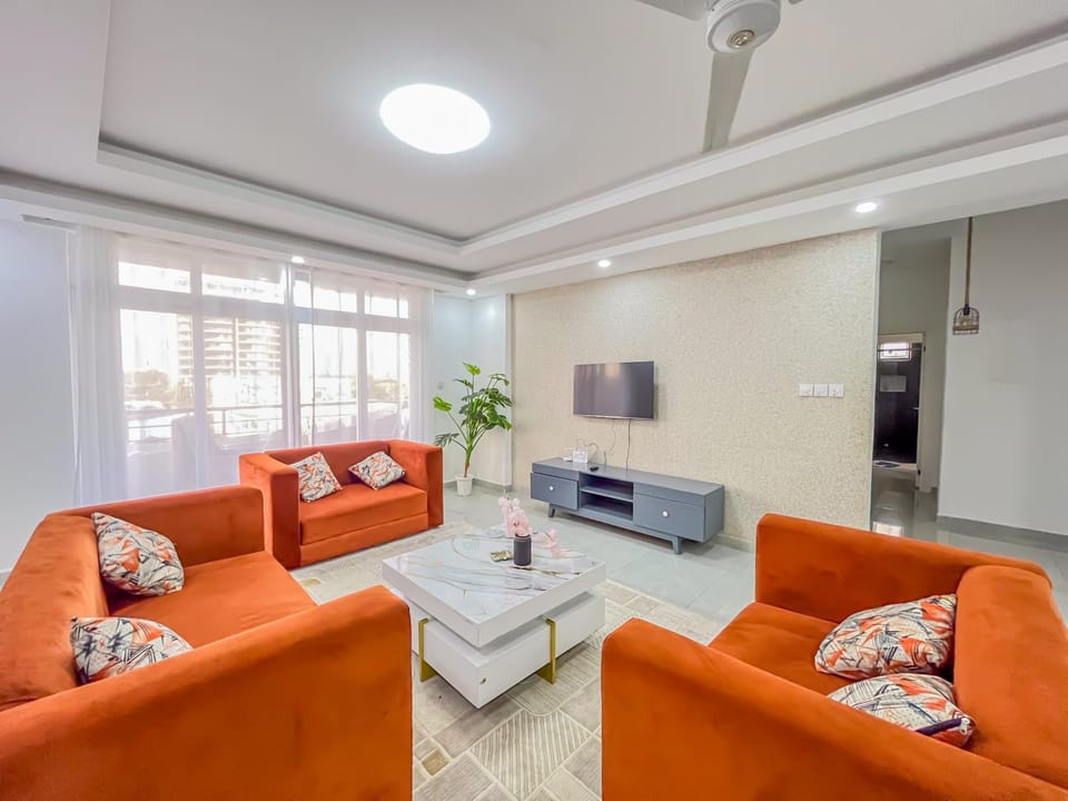 Communal lounge/ TV room, TV and multimedia, Living room, Seating area, Evening entertainment