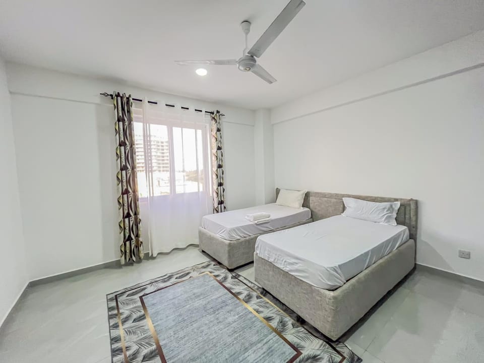 Bed, Photo of the whole room, Bedroom, air conditioner