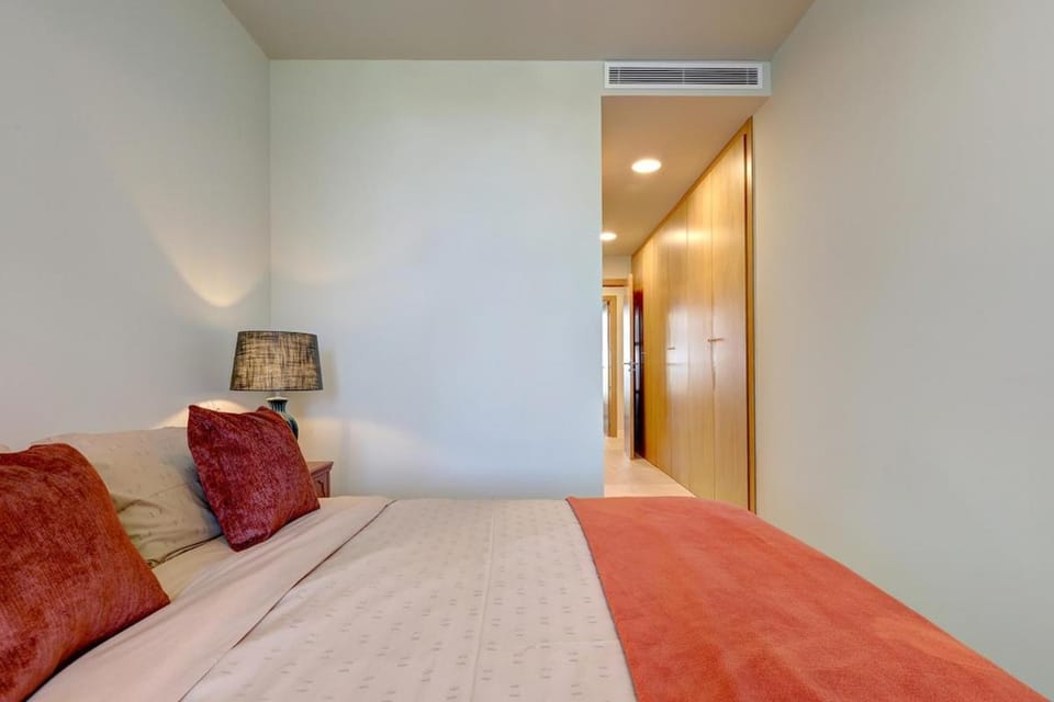 Peaceful apartment with views and garden Apartment in Costa del Sol