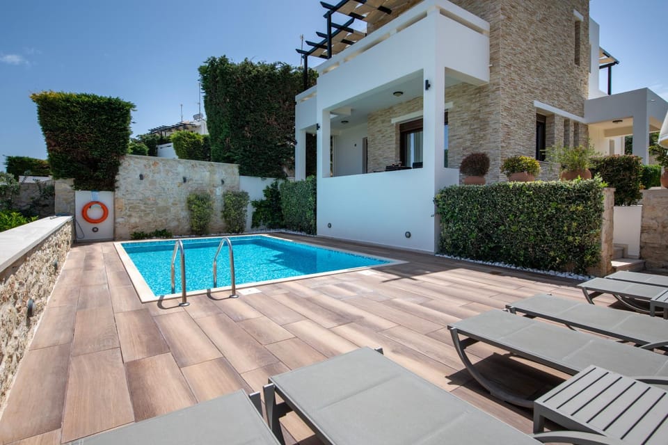 Patio, Balcony/Terrace, Pool view, sunbed
