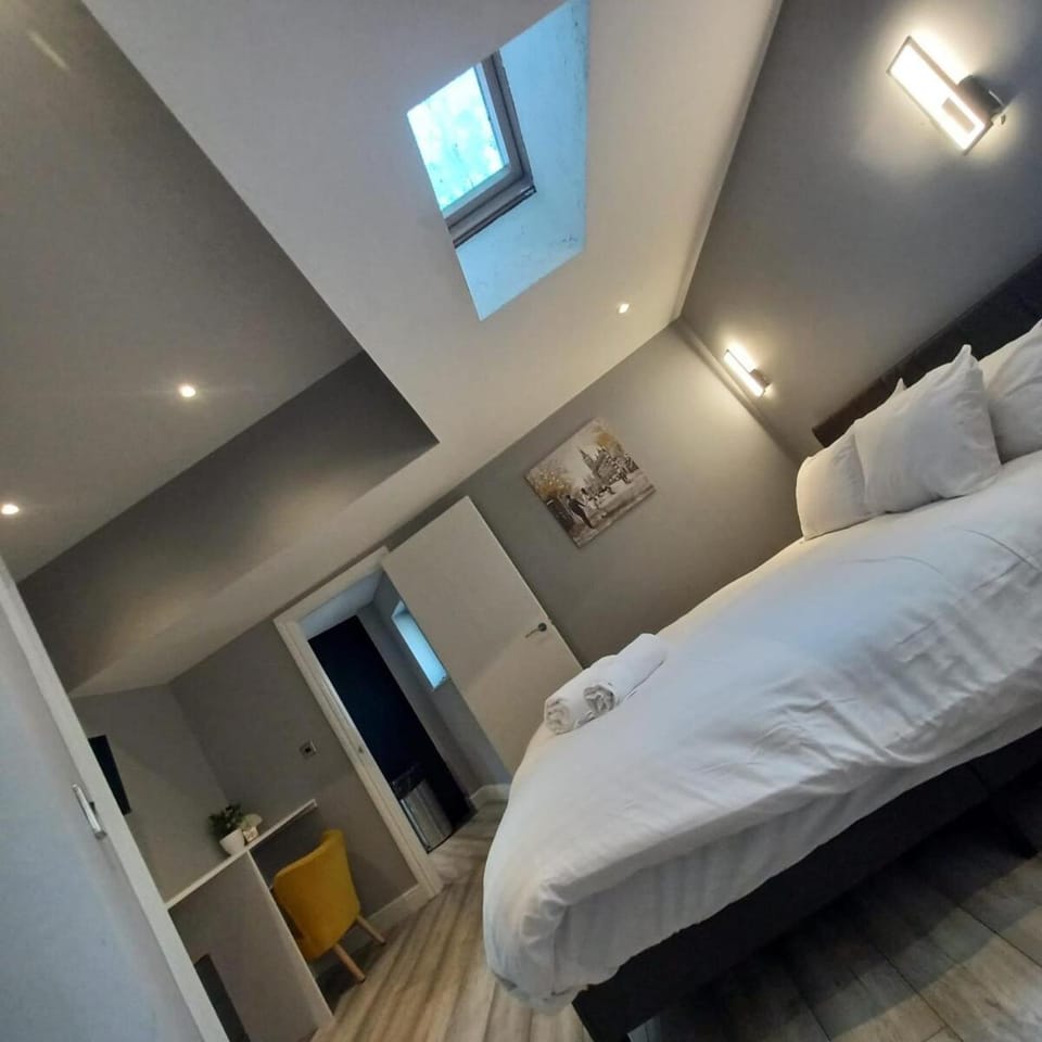 Brand New Beautiful & Cosy-1B with parking Apartment in Norwich
