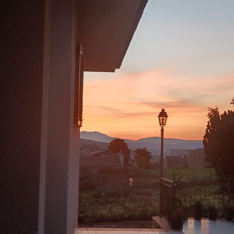 Day, Natural landscape, Mountain view, Sunrise