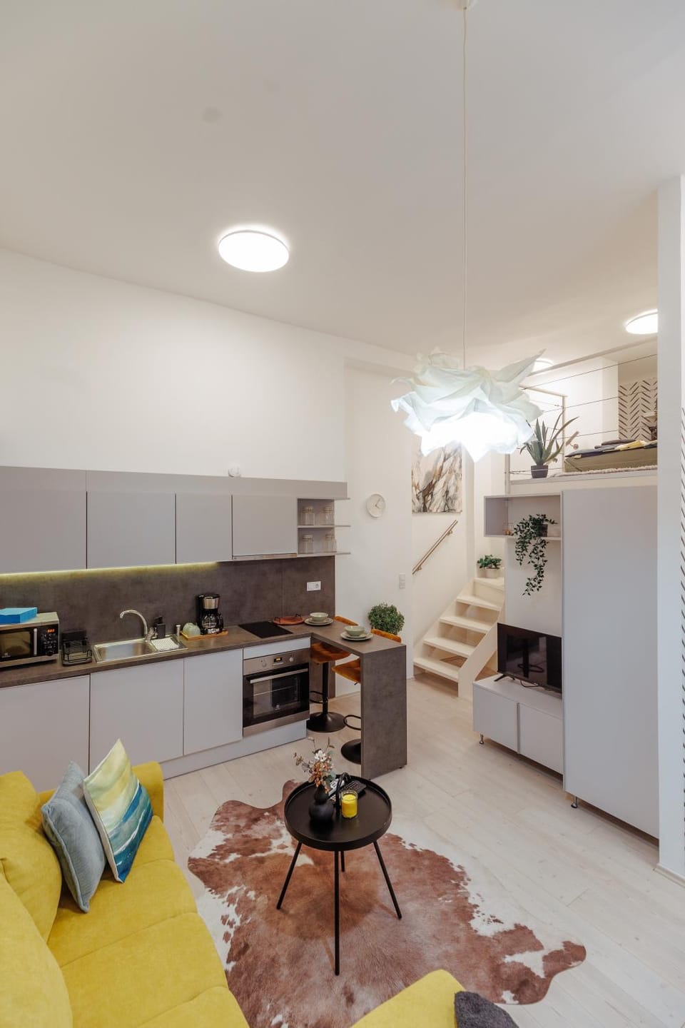 Kitchen or kitchenette, Seating area, Dining area, dishwasher, oven, stove
