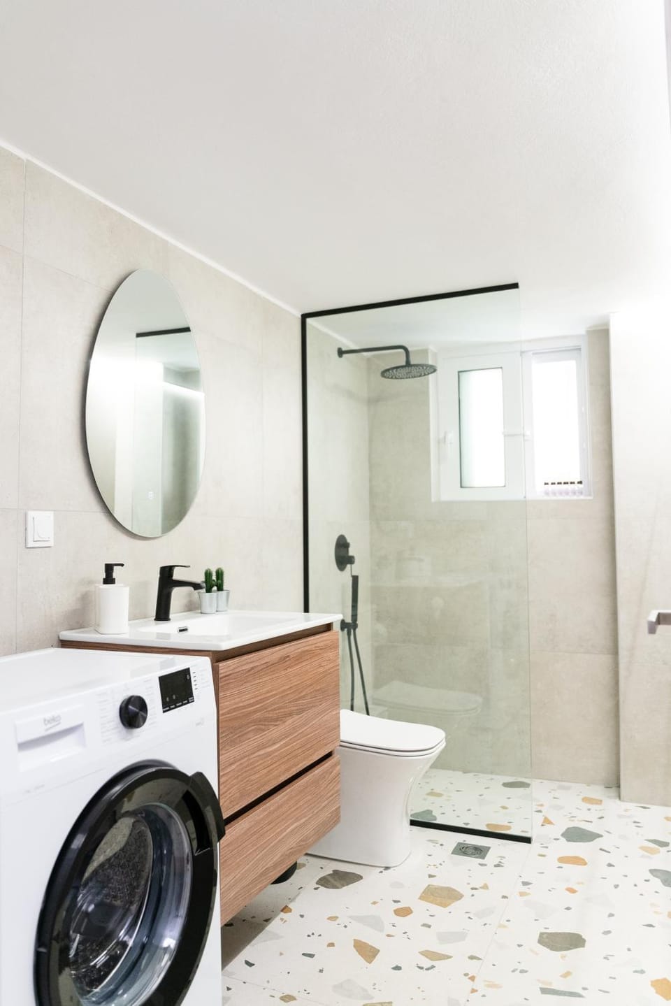 Shower, Bathroom, towels