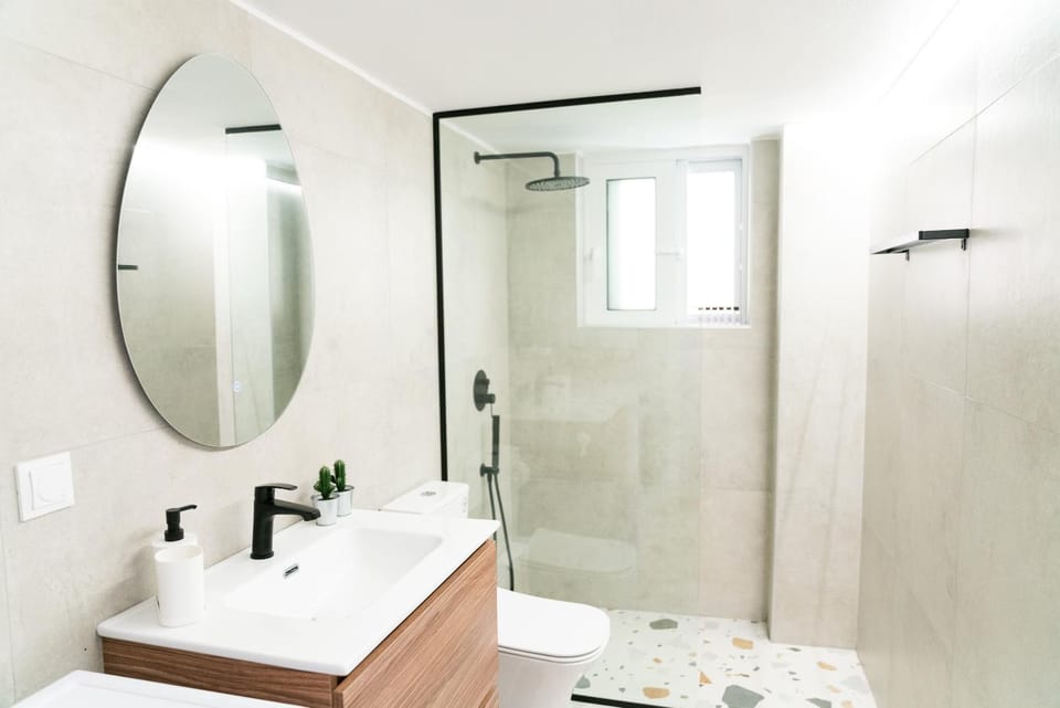 Shower, Bathroom, towels